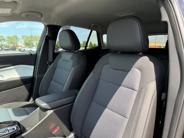 2025 Chevrolet Trax LT photo 11