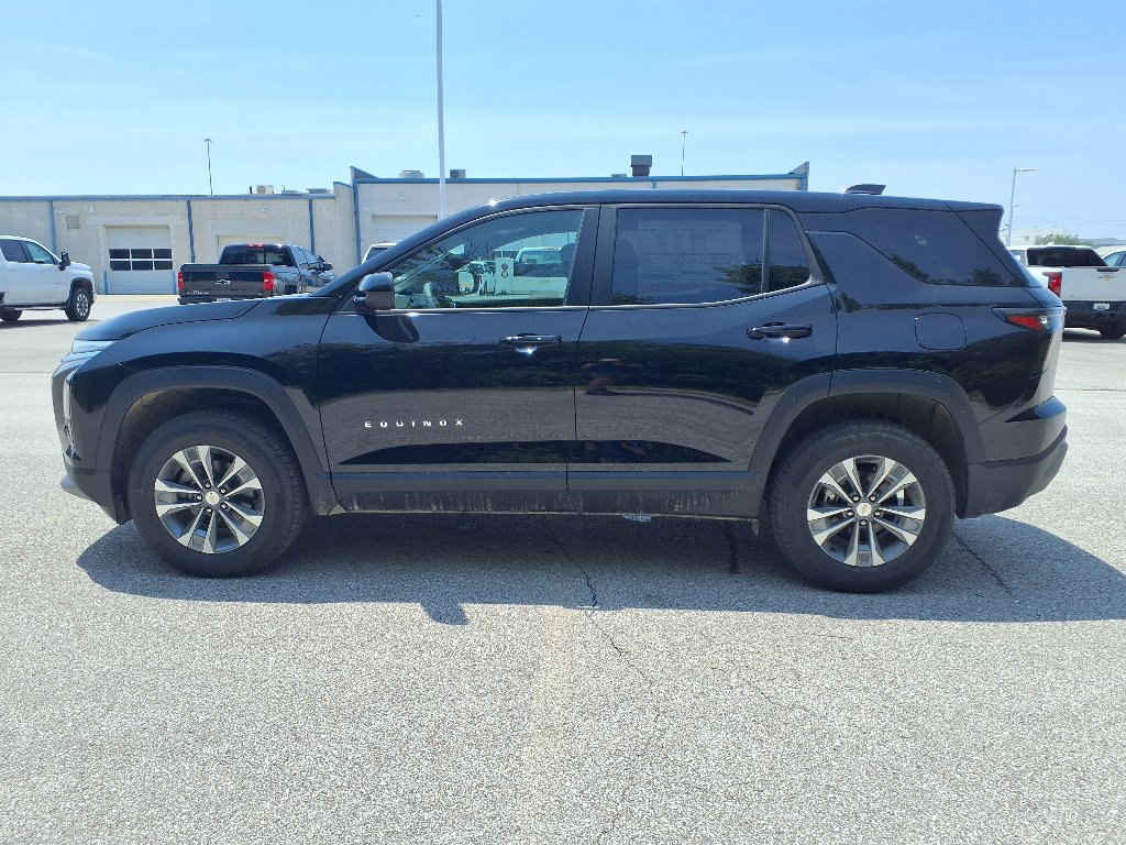 2026 Chevrolet Equinox LT photo 3