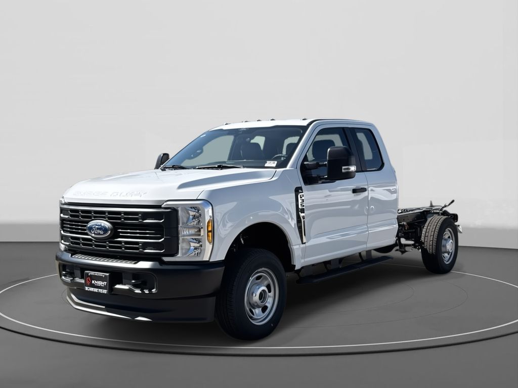 2024 Ford F-350 Super Duty Chassis Cab XL's photo