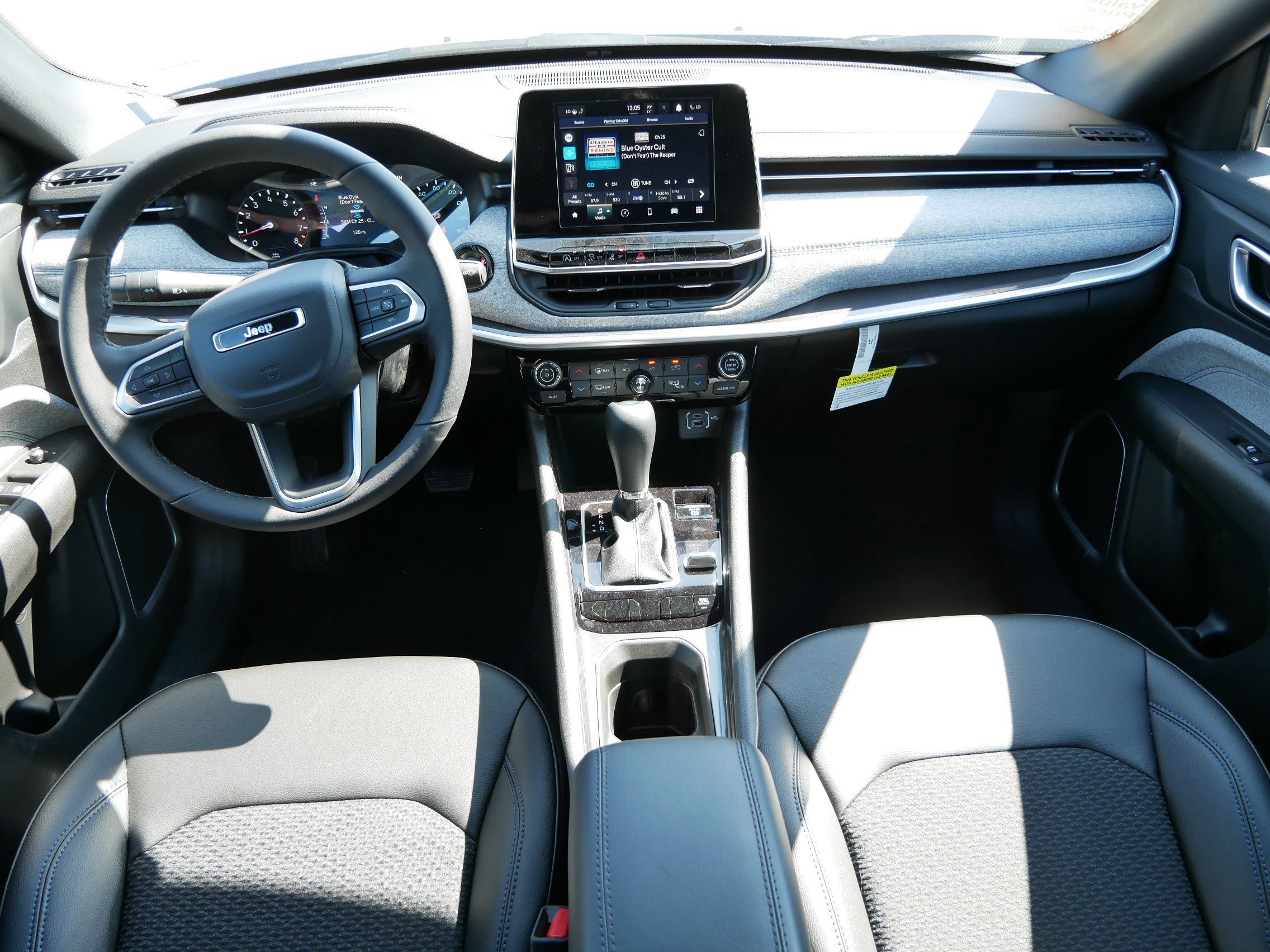 2025 Jeep Compass Latitude photo 12