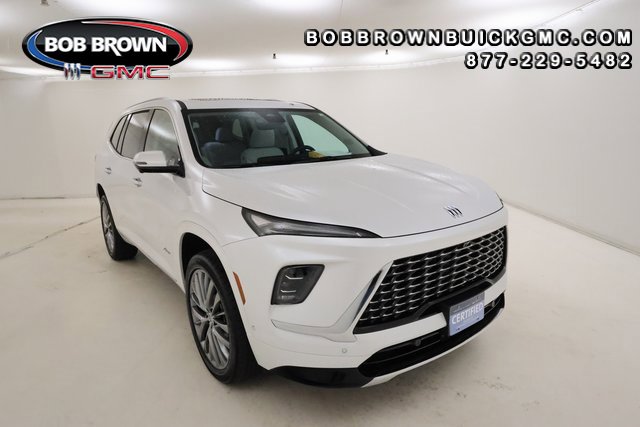 2025 Buick Enclave Avenir's photo