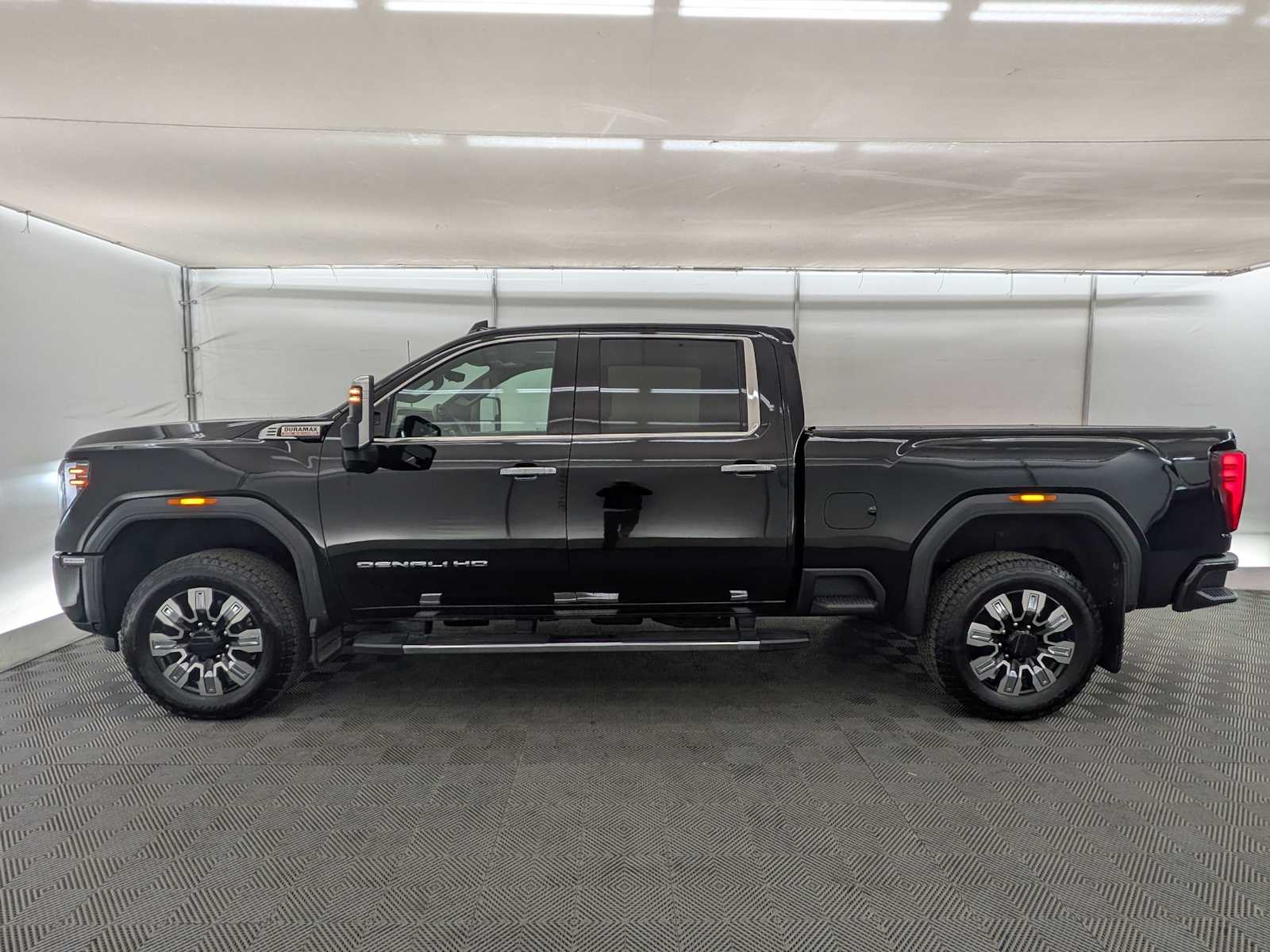 2024 Gmc Sierra 2500 HD Denali photo 3