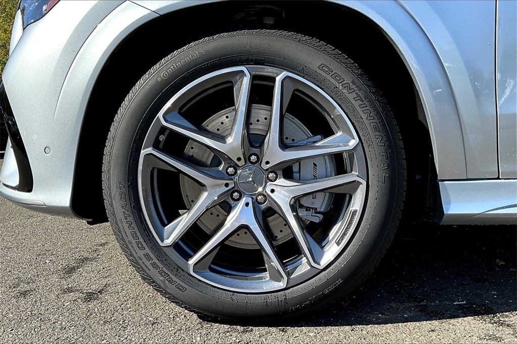 2025 Mercedes Benz GLE 53 AMG 4MATIC photo 11