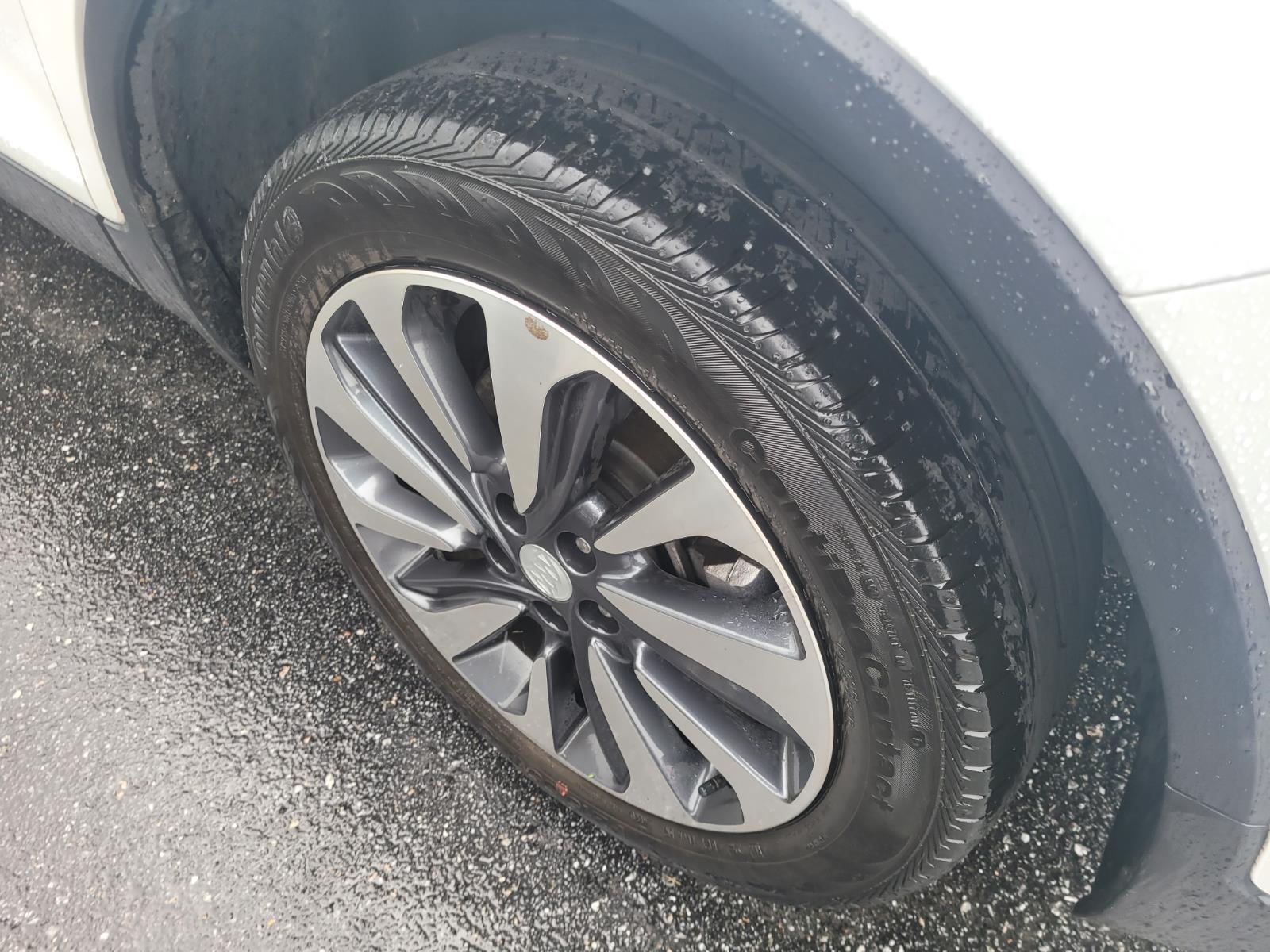 2021 Buick Encore Preferred photo 3