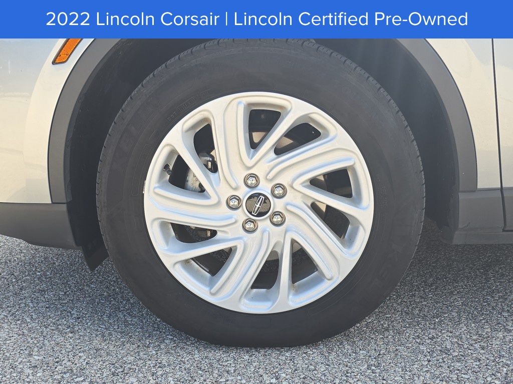 2022 Lincoln Corsair Standard photo 26