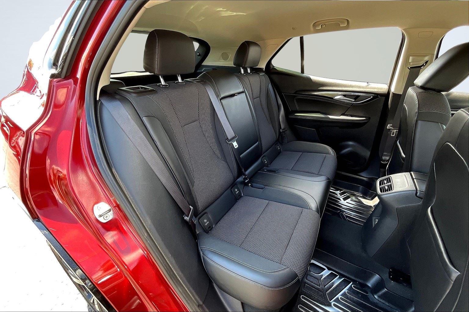 2023 Buick Envision Preferred photo 24
