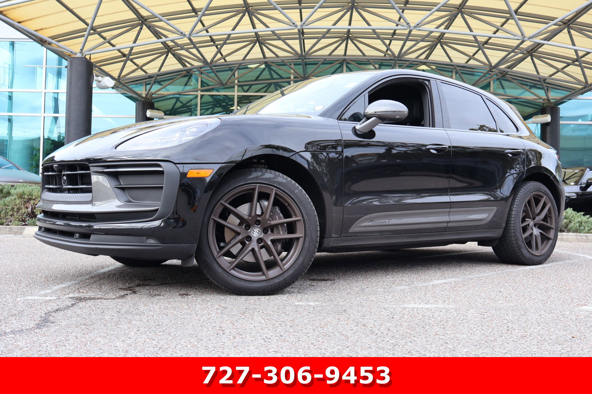 2023 Porsche Macan T