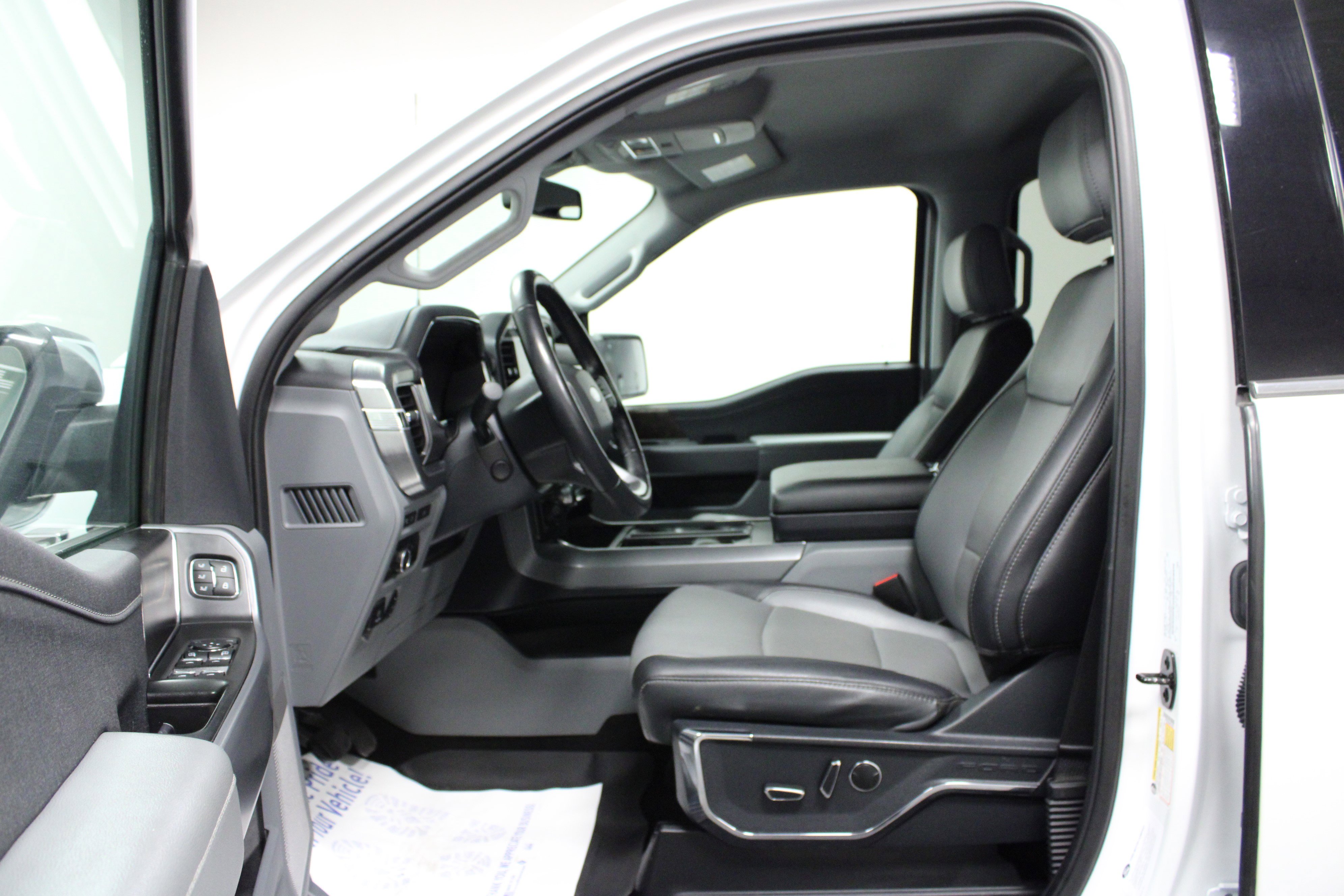 2022 Ford F-150 Lariat photo 10