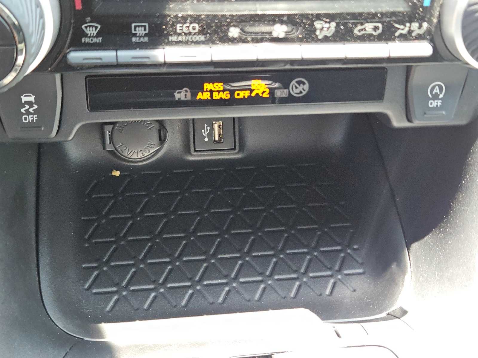 Used 2024 Ice Cap Toyota XLE image 22