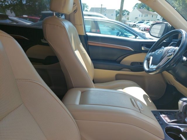 2017 Toyota Highlander Hybrid Limited photo 10
