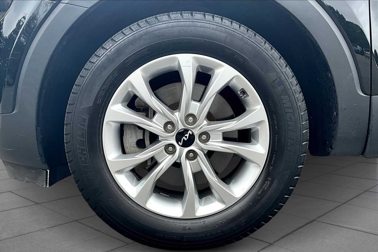 2022 Kia Telluride LX photo 9