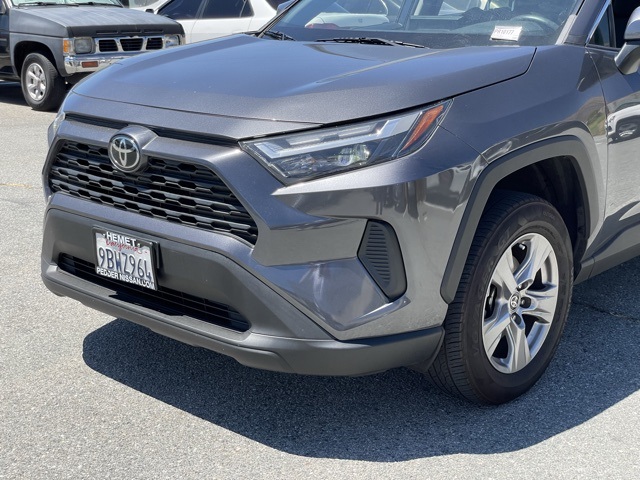 2022 Toyota RAV4 XLE photo 9
