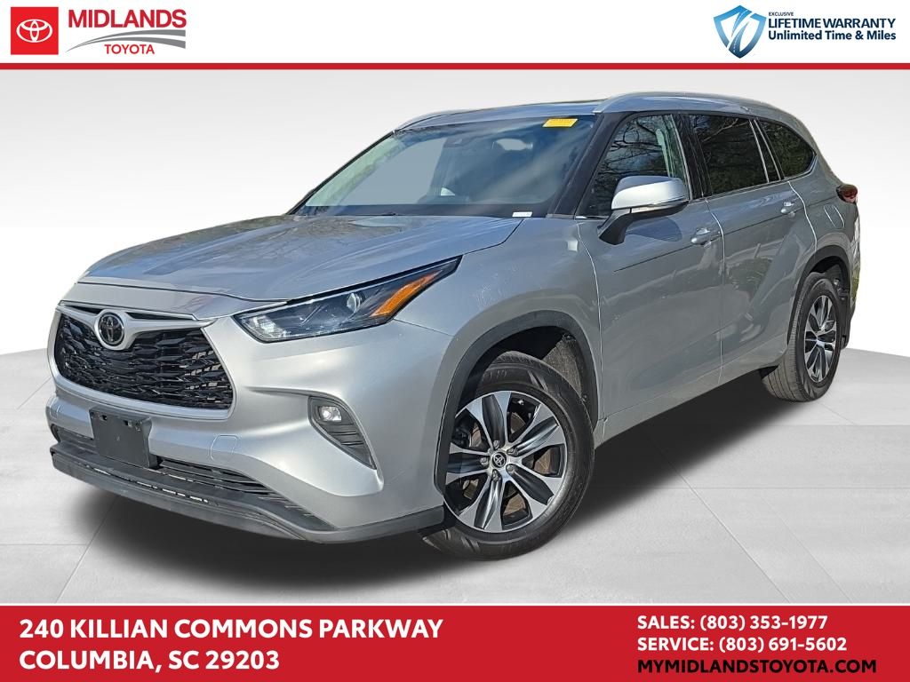 2022 Toyota Highlander XLE's photo