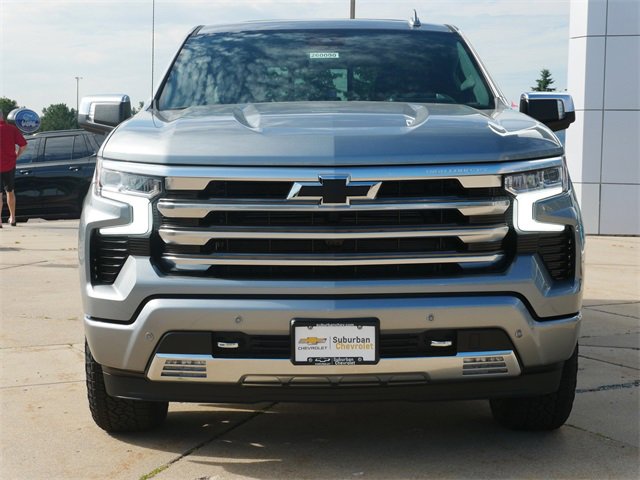 2026 Chevrolet Silverado 1500 High Country photo 2