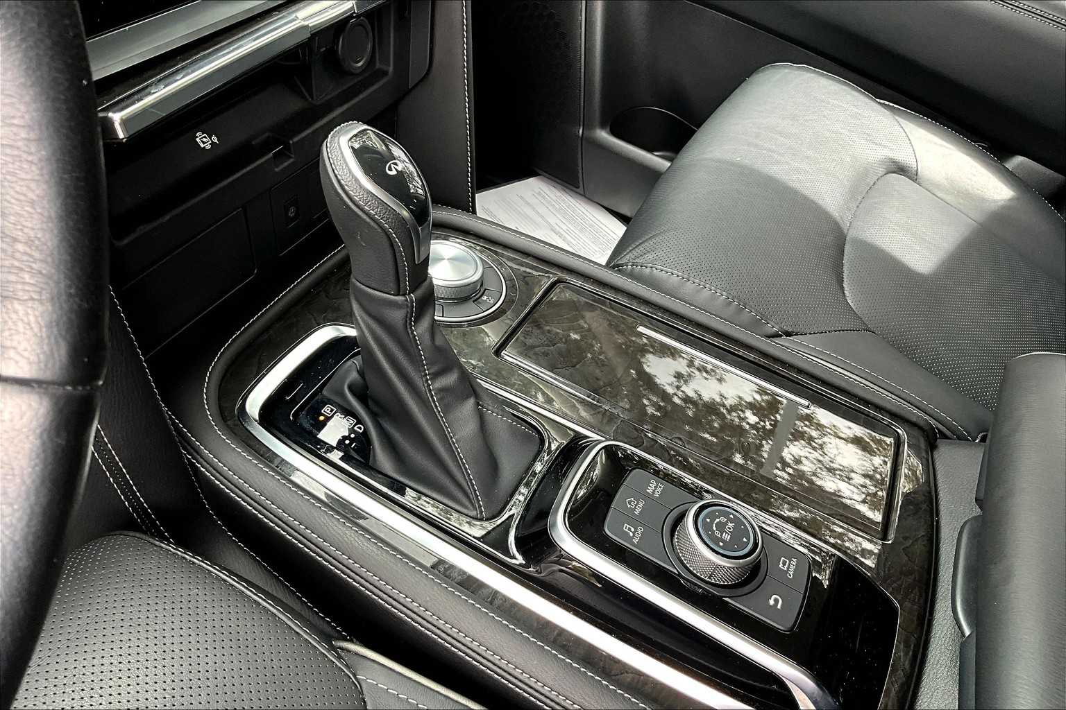 2024 Infiniti QX80 Luxe photo 13