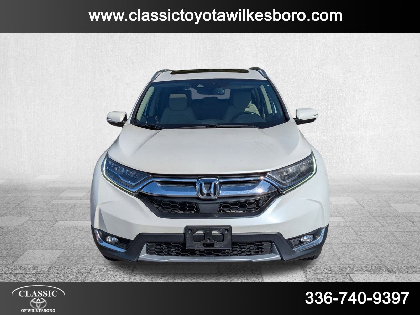 2018 Honda CR-V Touring photo 2