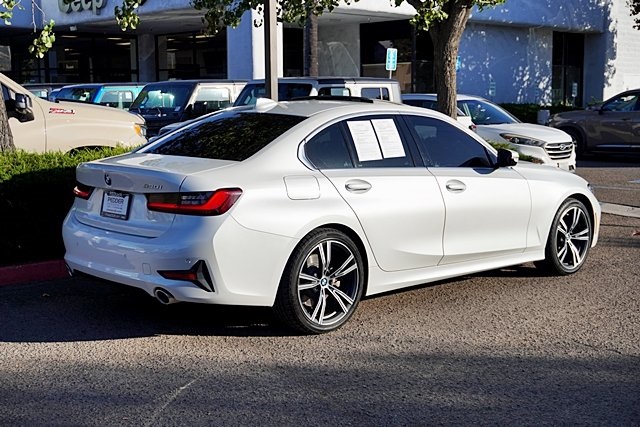 Used 2022 White BMW 330i image 8