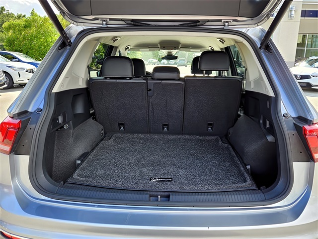 2024 Volkswagen Tiguan SE Wolfsburg Edition photo 7