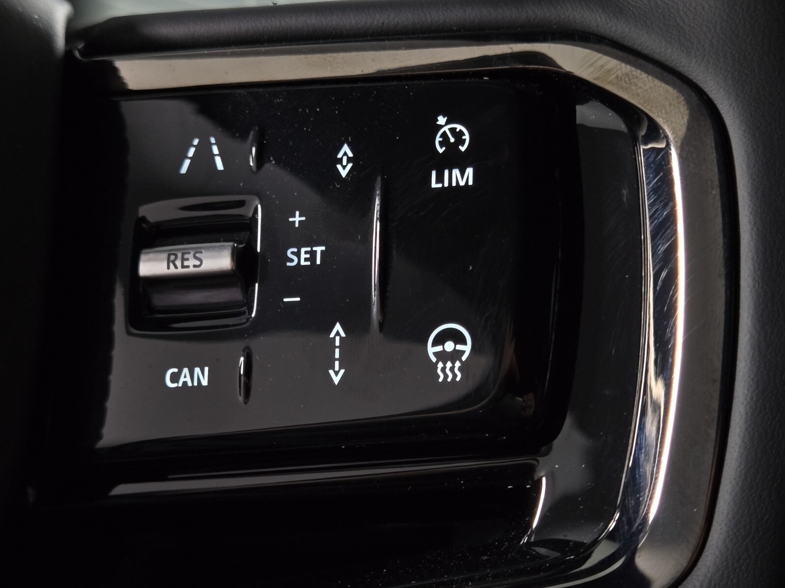 2025 Land Rover Range Rover Sport SE photo 22