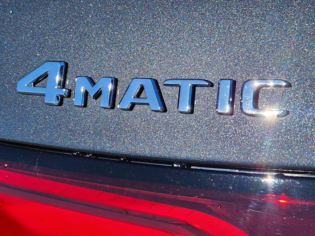 2026 Mercedes Benz GLC 300 4MATIC photo 8