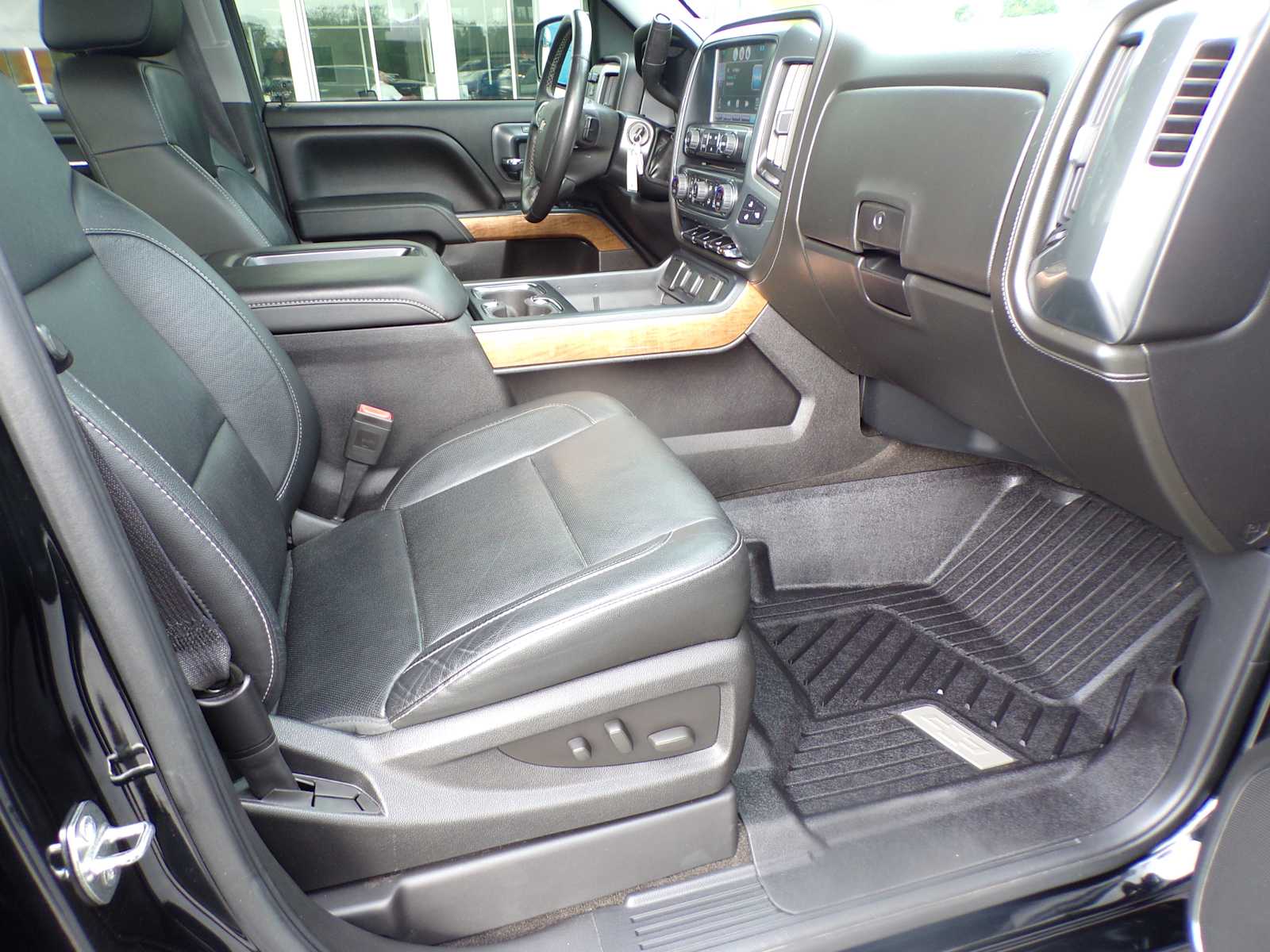 2015 Chevrolet Silverado 1500 LTZ photo 16