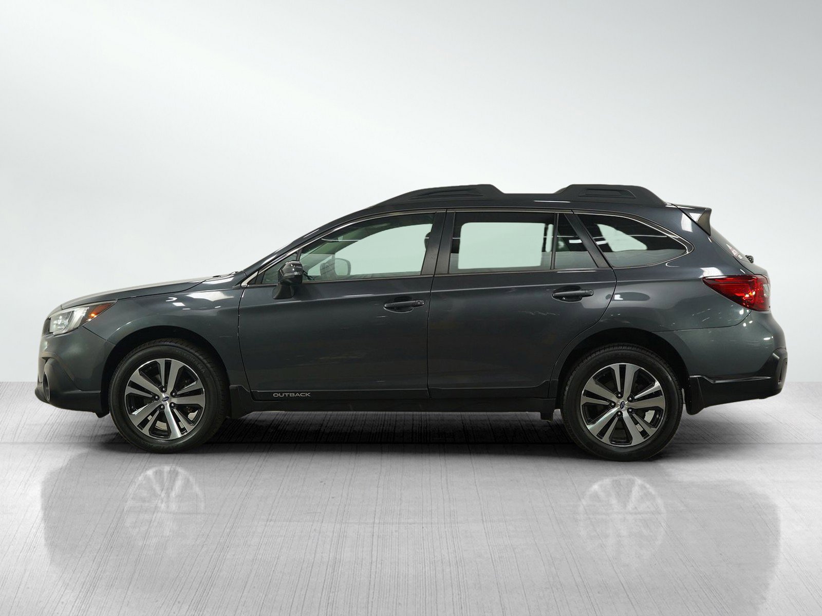 Used 2018 Subaru Outback Limited with VIN 4S4BSANC6J3280661 for sale in Bloomington, Minnesota