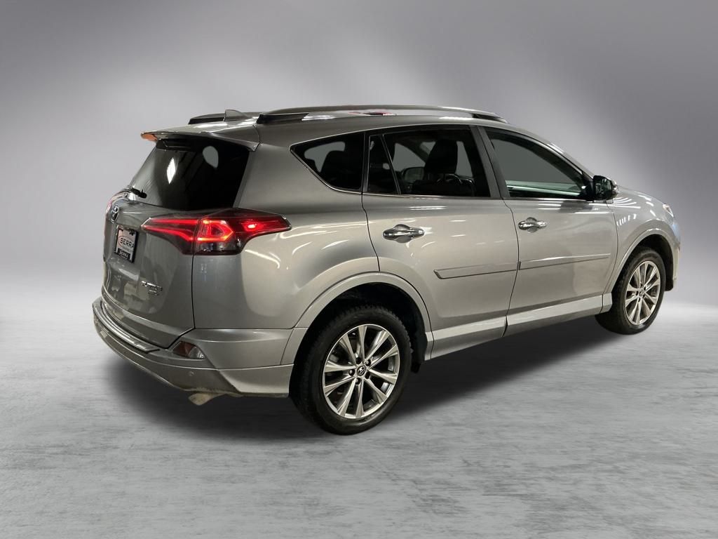 2017 Toyota RAV4 Limited photo 3