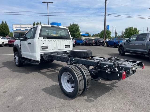 2025 Ford F-450 photo 8