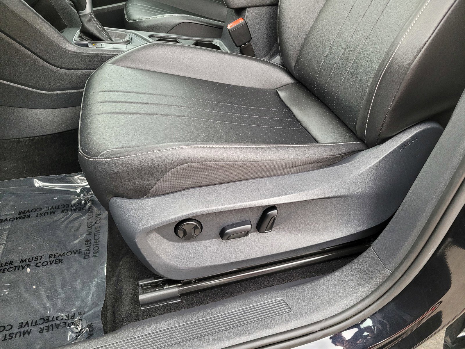 2022 Volkswagen Tiguan SE photo 15