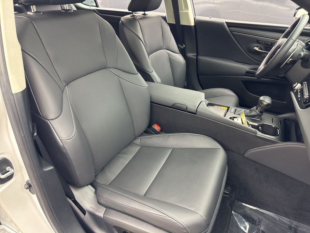 2023 Lexus ES 350 photo 26