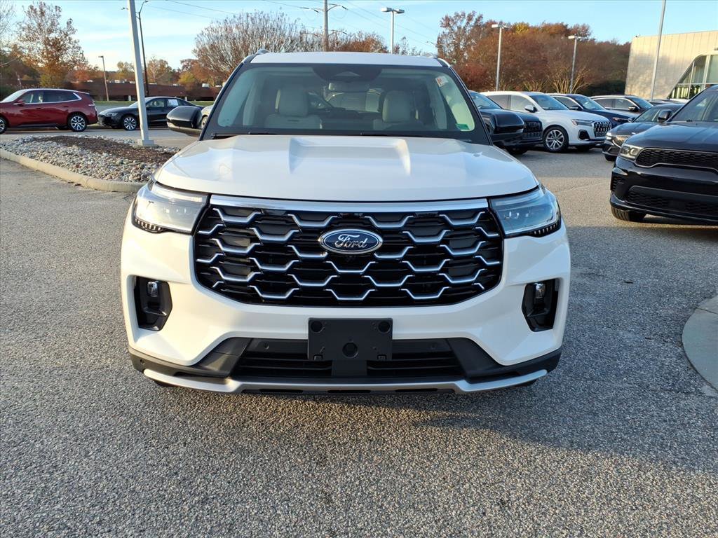 2025 Ford Explorer Platinum photo 2