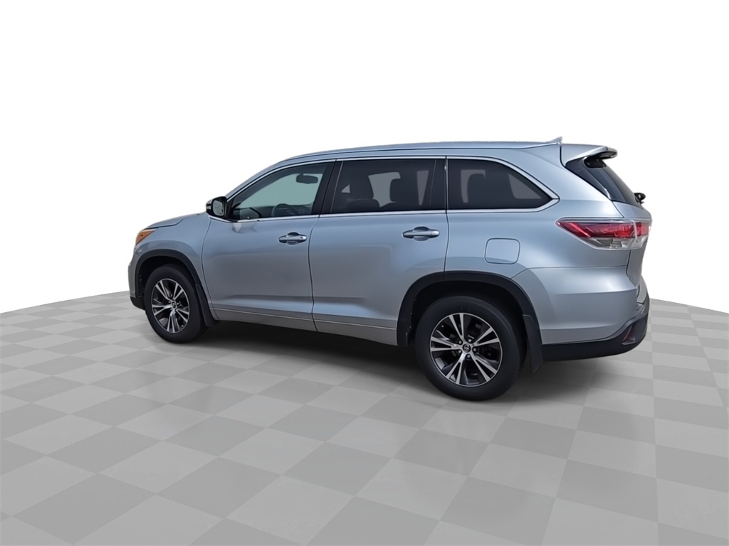 2020 Toyota Highlander Hybrid XLE photo 5