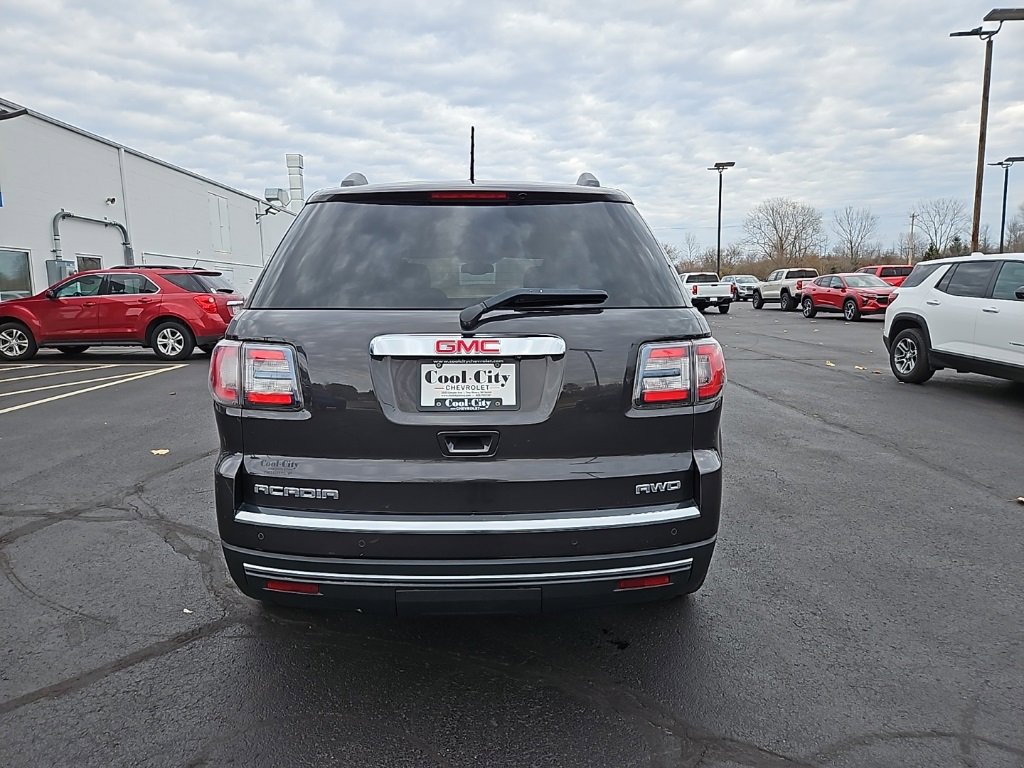 2015 Gmc Acadia SLE photo 3