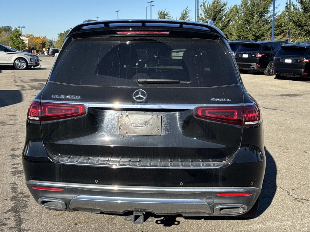 2023 Mercedes Benz GLS 450 4MATIC photo 4