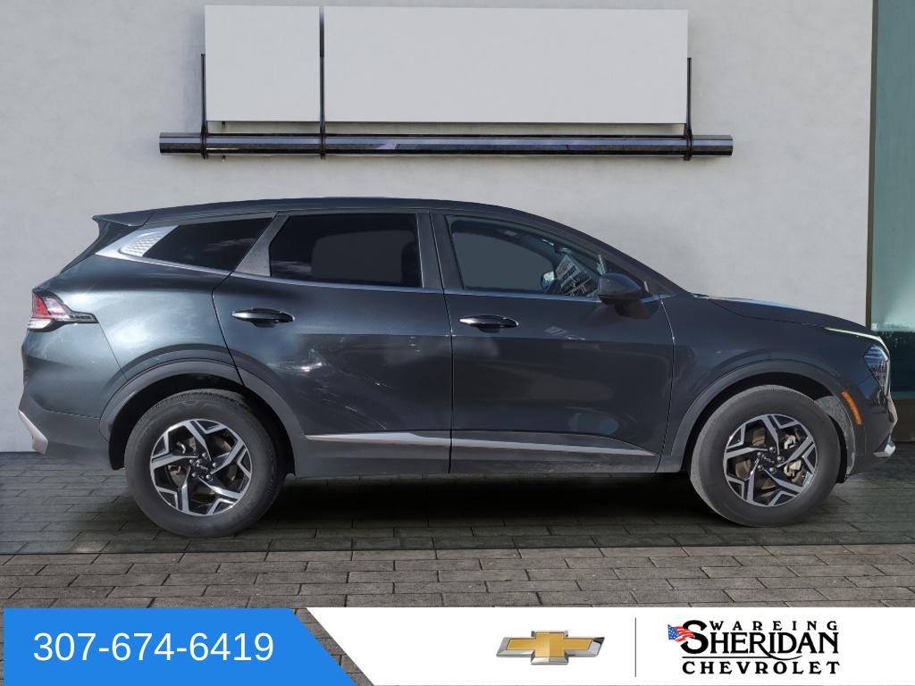 2024 Kia Sportage LX photo 3