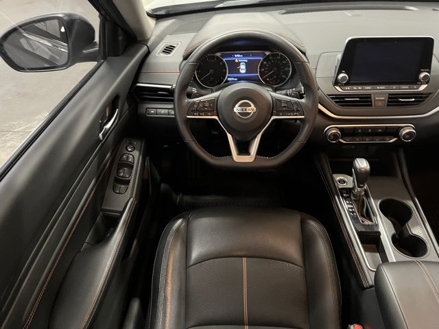 2022 Nissan Altima 2.5 SR photo 10