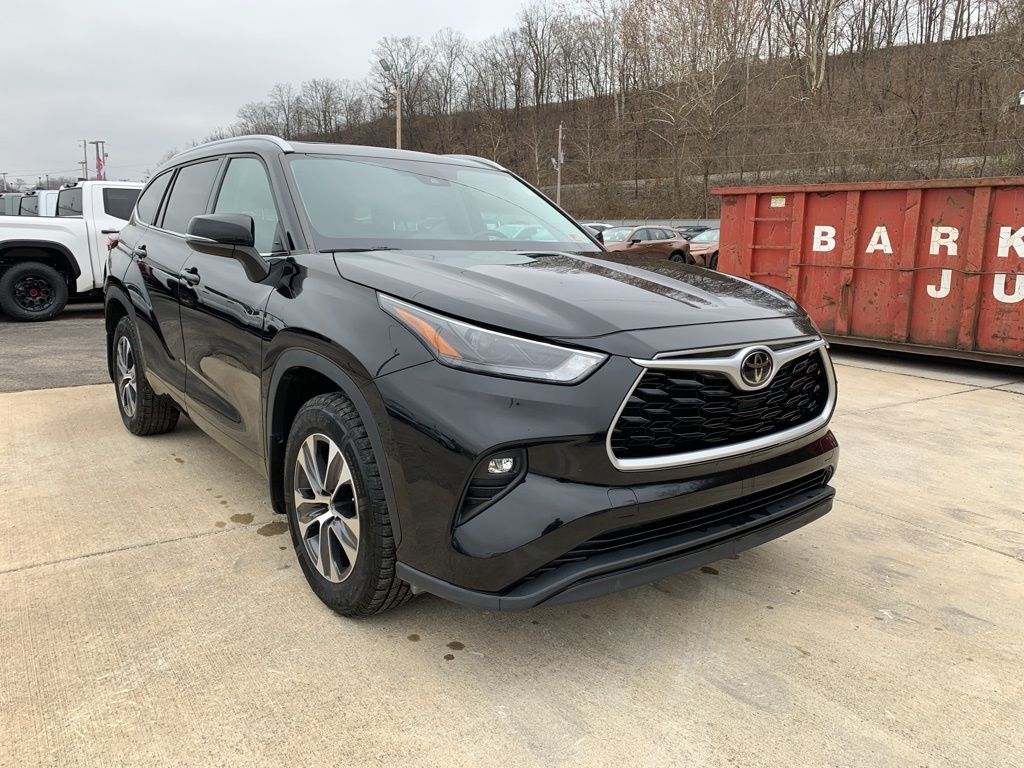 2022 Toyota Highlander XLE