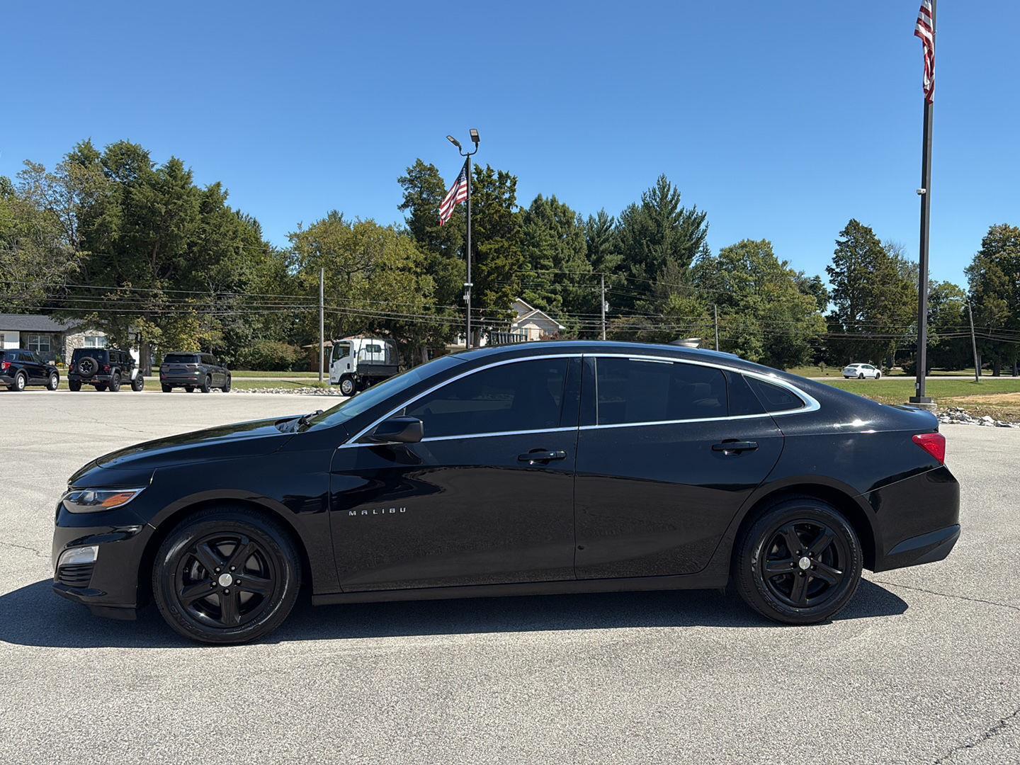 2020 Chevrolet Malibu LS photo 2