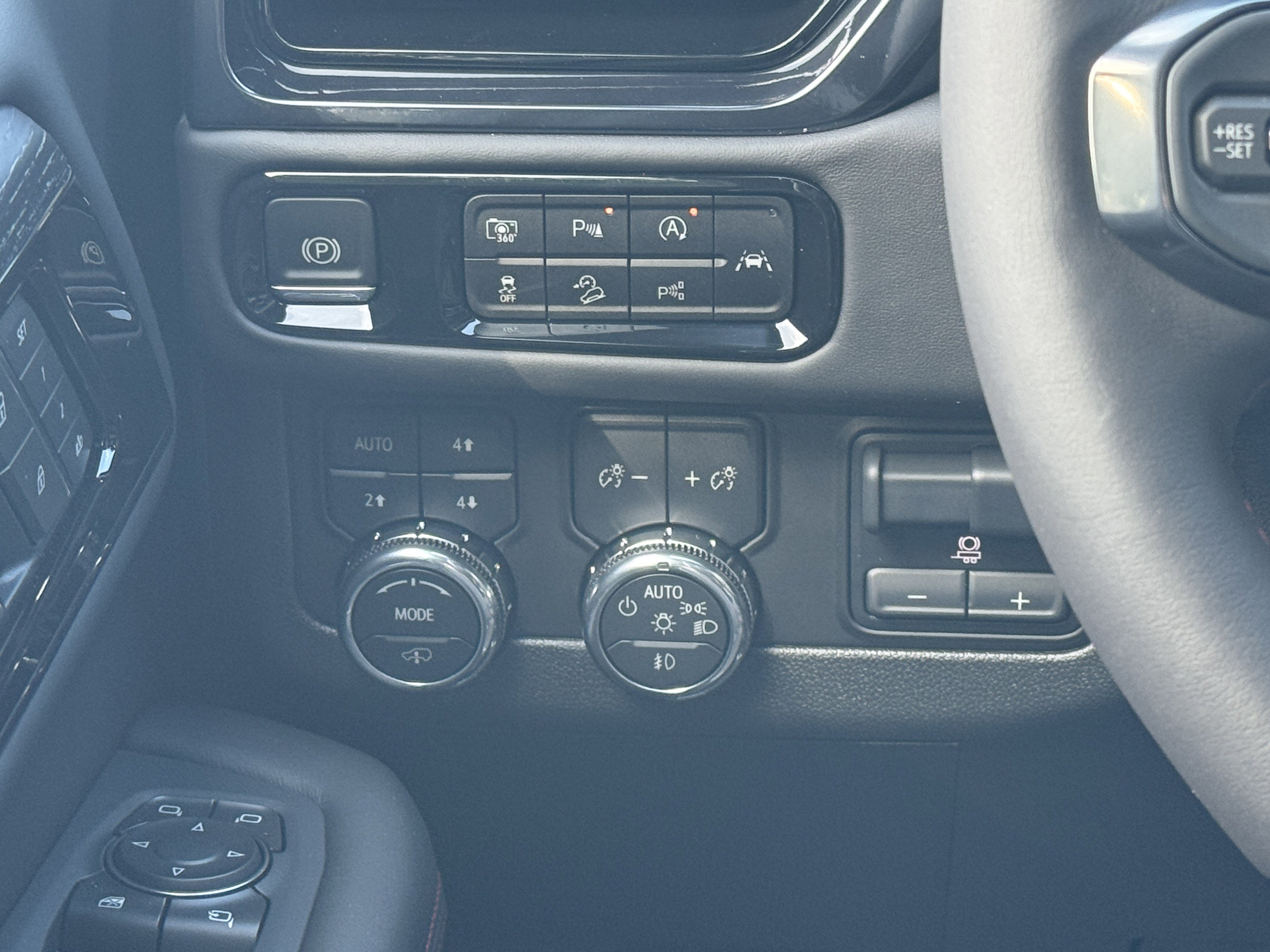 2025 Gmc Yukon AT4 Ultimate photo 5
