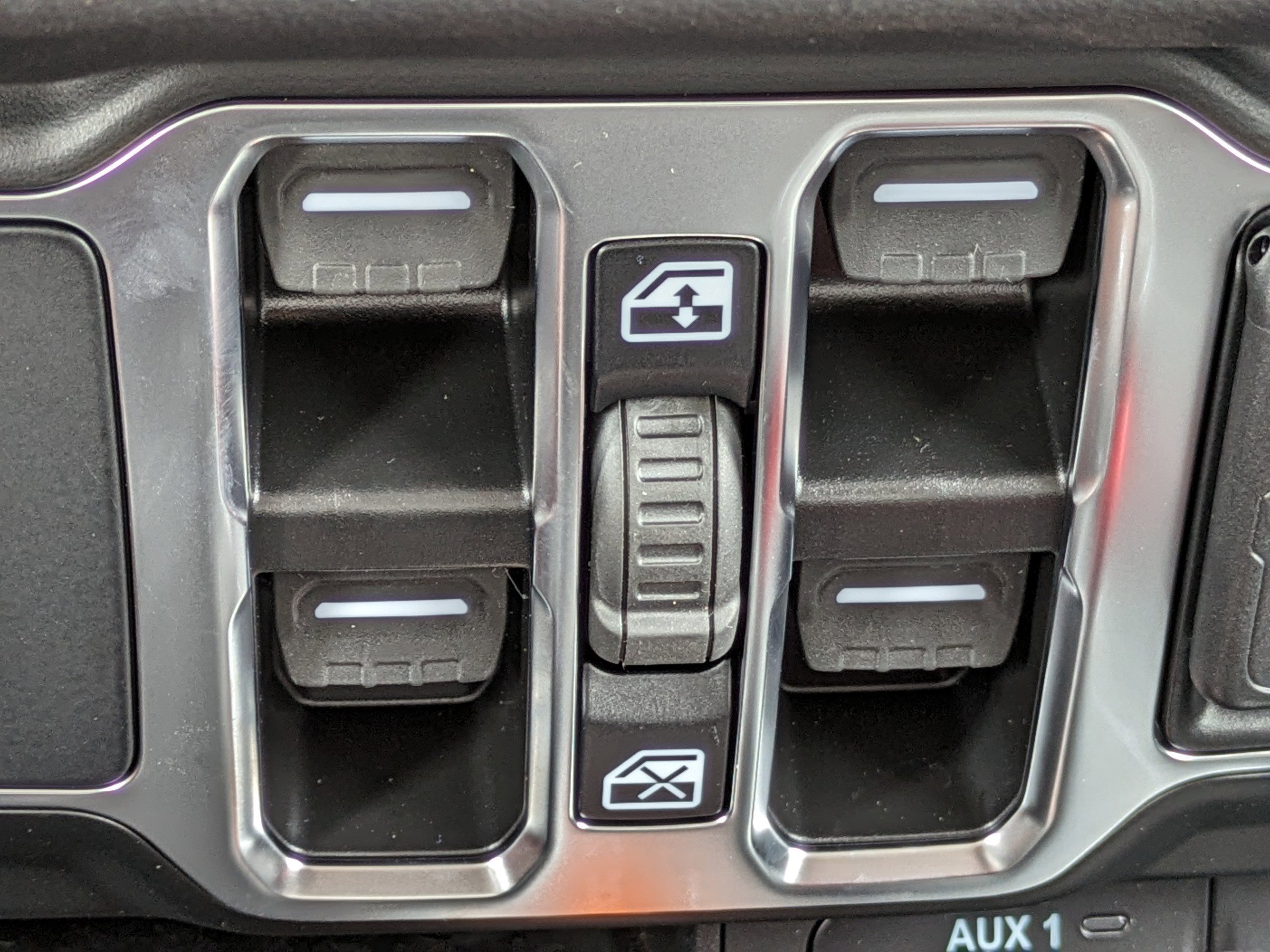 2025 Jeep Gladiator Sport photo 23