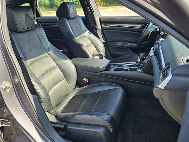 2018 Honda Accord Sport photo 17