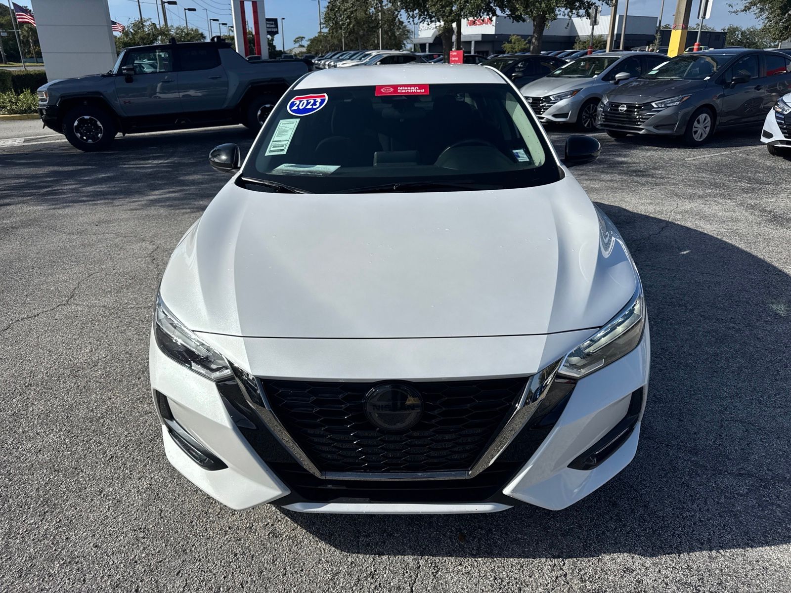 2023 Nissan Sentra SR photo 3