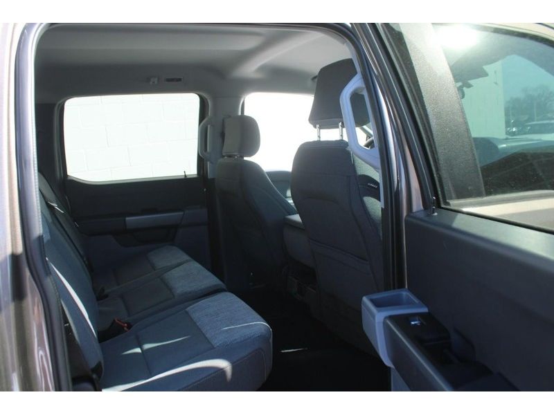 2023 Ford F-150 XLT photo 12