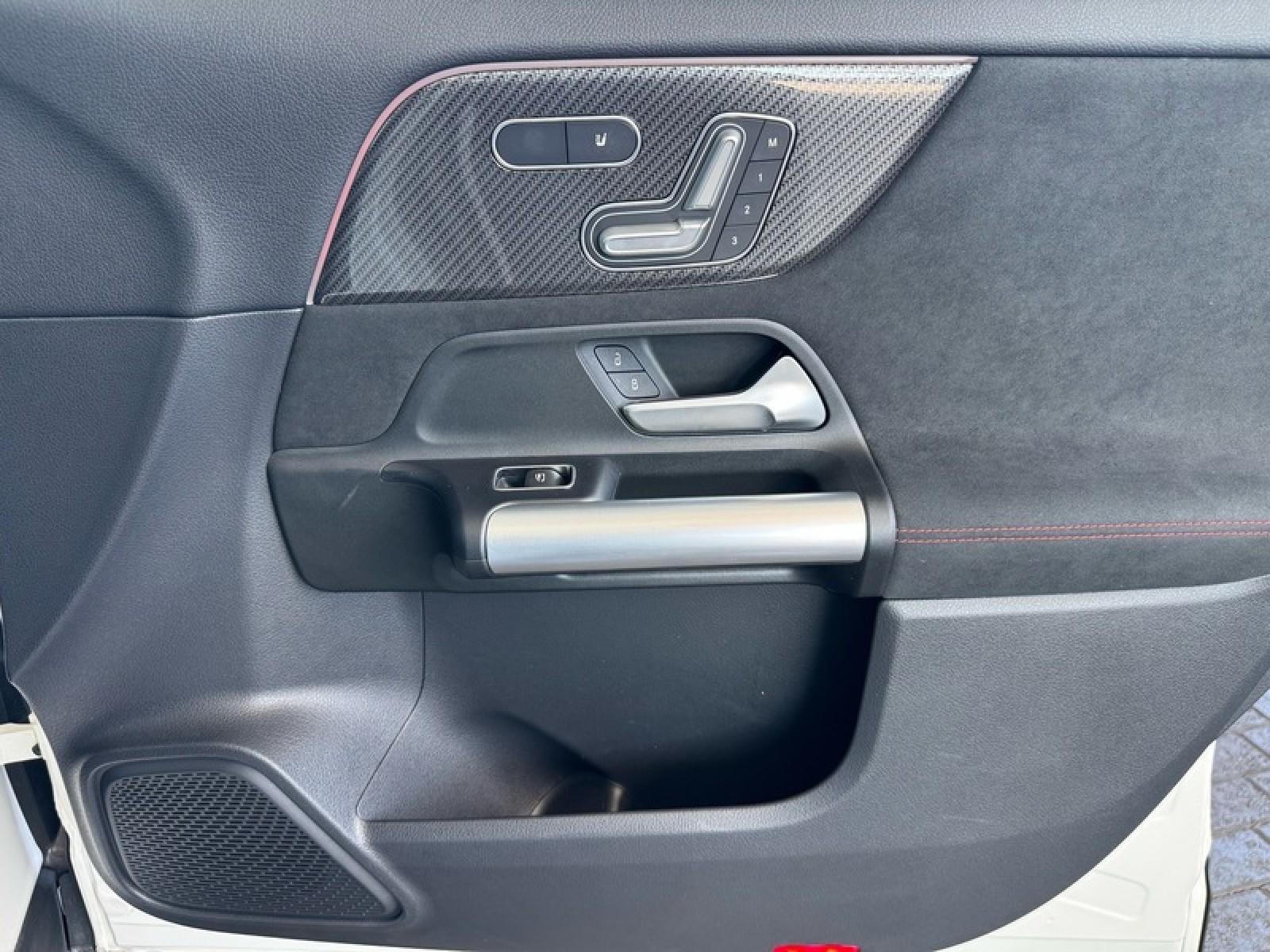 2025 Mercedes Benz GLA 250 photo 24
