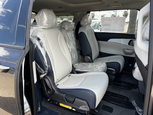 2026 Kia Carnival SX Prestige photo 16