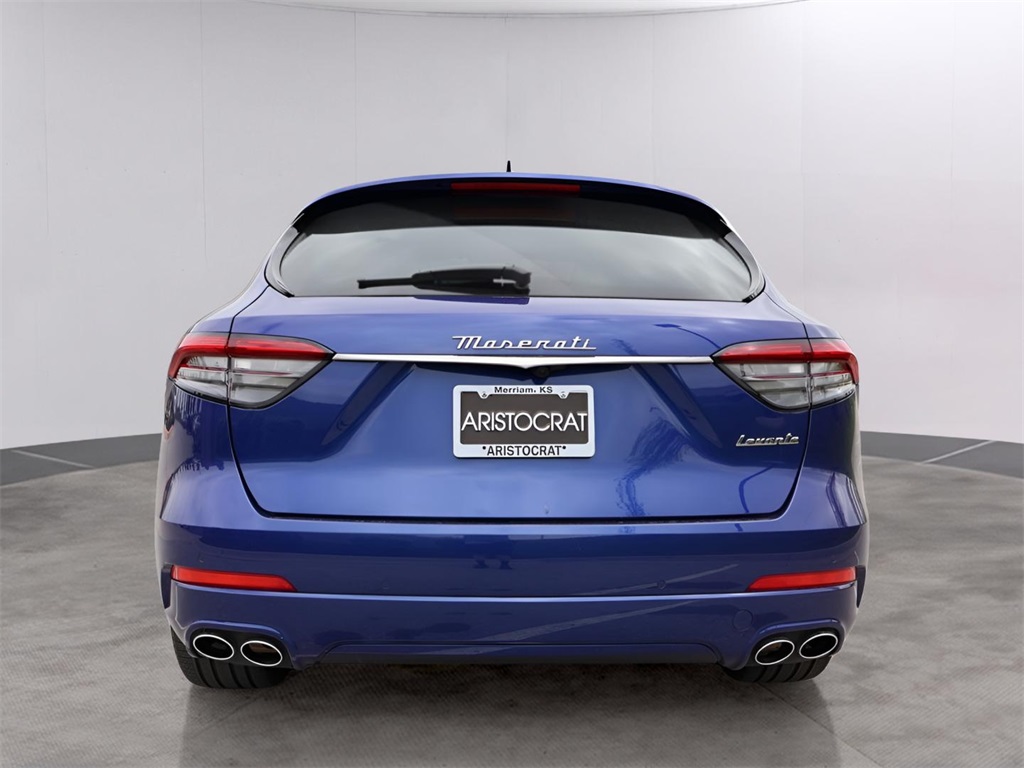 2024 Maserati Levante GT photo 6