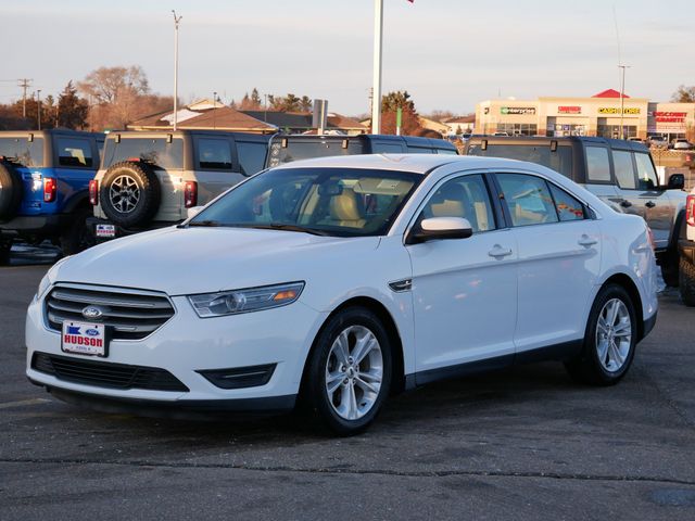 2014 Ford Taurus SEL's photo