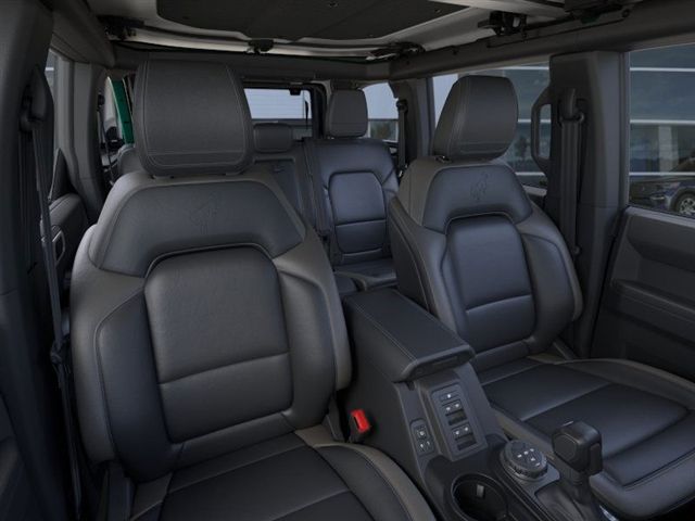 2025 Ford Bronco Outer Banks photo 10