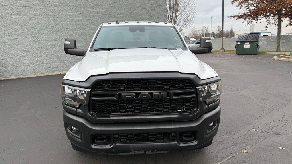 2024 Ram 3500 Tradesman photo 2