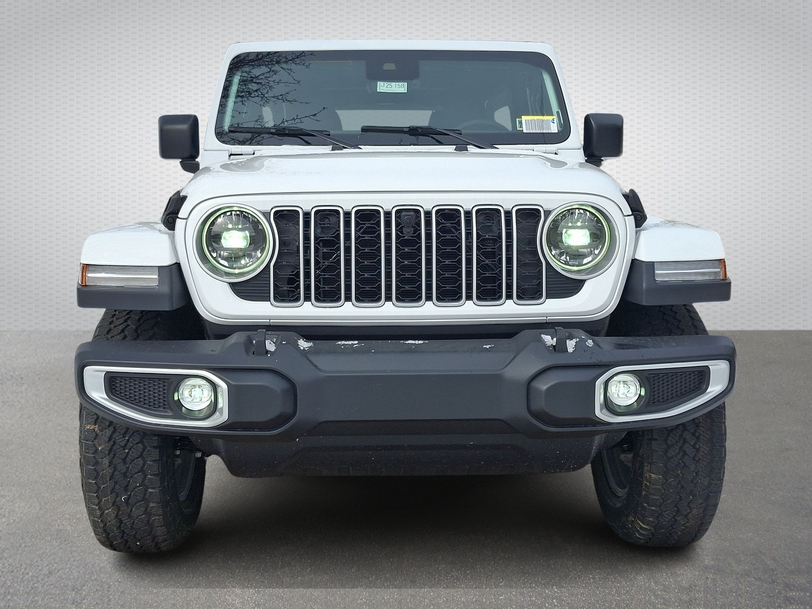 2025 Jeep Wrangler Sahara photo 2